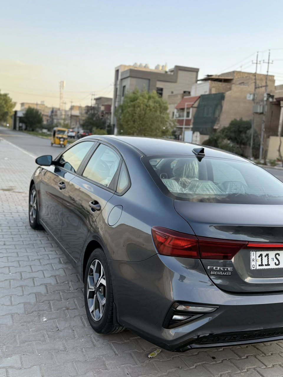 فورتي ٢٠٢١ وارد امريكي حادثها بنيد  سياره حلوه ماشيه ٤٤ مواصفاتها معروفه عده البصمه والفتحه دبل سويج سياره ليبل واحد رايده  ١٣٢ وبيها مجال بسيط مكاني بغداد الحرية رقمي ***********
