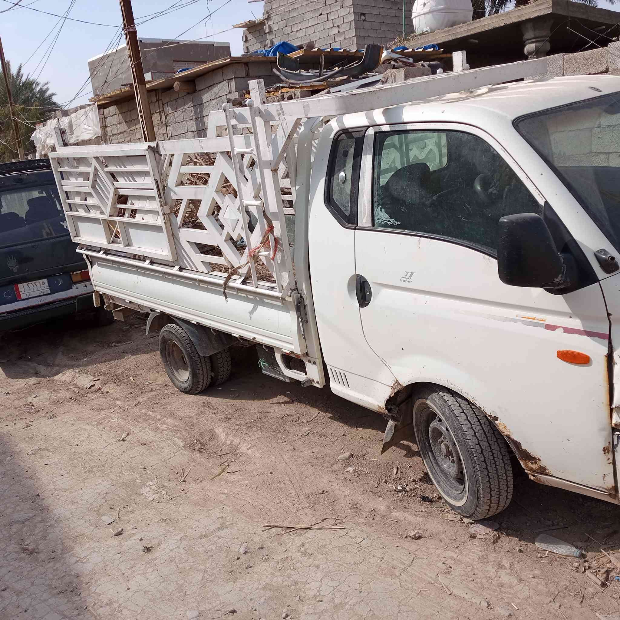 هوندي بورتر الفين وسبعه رقم اديالى سياره خير من الله بس خياسات وادوشمه عايزهه المكان ديالى بعقوبه حي المعلمين السعر ثمانيه وستين وبيهه مجال شويه حك الجيه مكينه بيهه بخار بس تنقيص ماكو ملاحضه رقم شاصي ممسوح شيكلاف علي سياره بسمي سنويه التسع وعشرين ***********
