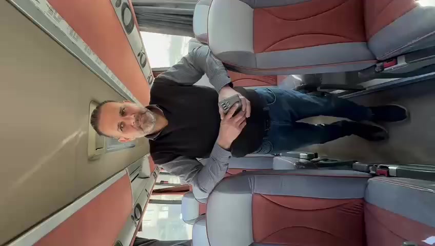 رمضان كريم عليكم اخوتي سواق الباصات / بعد التحيه رئيكم في دوشمة هاي الباص  عنوان صاحب العمل / كربلاء ***********  الحاج دريد ابو علي
