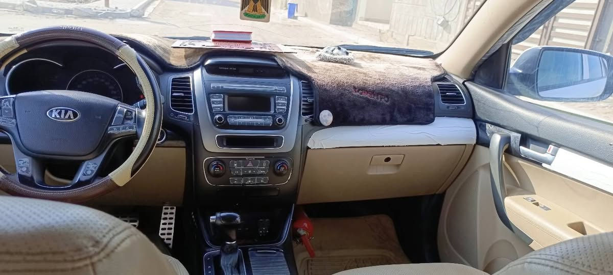 سلام عليكم
سورنتا 15للبيع المستعجل
4سلندررقم اربيل..... السياره بيها باب وچاملغ بصفحت السائق 
السعر 145....العنوان البصره 
***********
