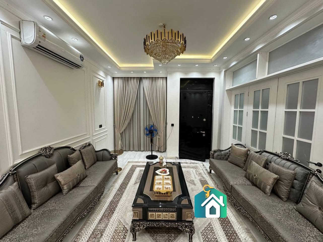 #مكتب_ميثاق_الرحمن

دار للبيع سنة البناء 2024
مساحة 150م واجهة 10م نزال 15م

في شارع فلسطين حي المهندسن محلة 507
شارع عريض موقع هادئ جدأ ثلاث طوابق

موقع . المكتب شارع فلسطين تقاطع الصخره قرب مختبرات النخبة اللاستفسار الاتصال ***********✨***********

نستقبل كافه العروض السكينة والتجارية 🏢🏠

#بيع #شراء #لاارضي #ايجار #تعقيب #معملات #مقاولات #عامه
