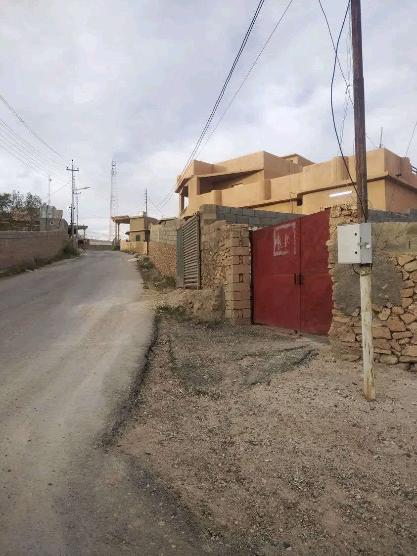 سلام عليكم
بيت للبيع طابقين
مساحت بيت 770متر طابو
5غرف نوم+مطبخ+خطار
السعر 65قابل لتفاوض
رقم هاتف ‏‪***********‬‏
