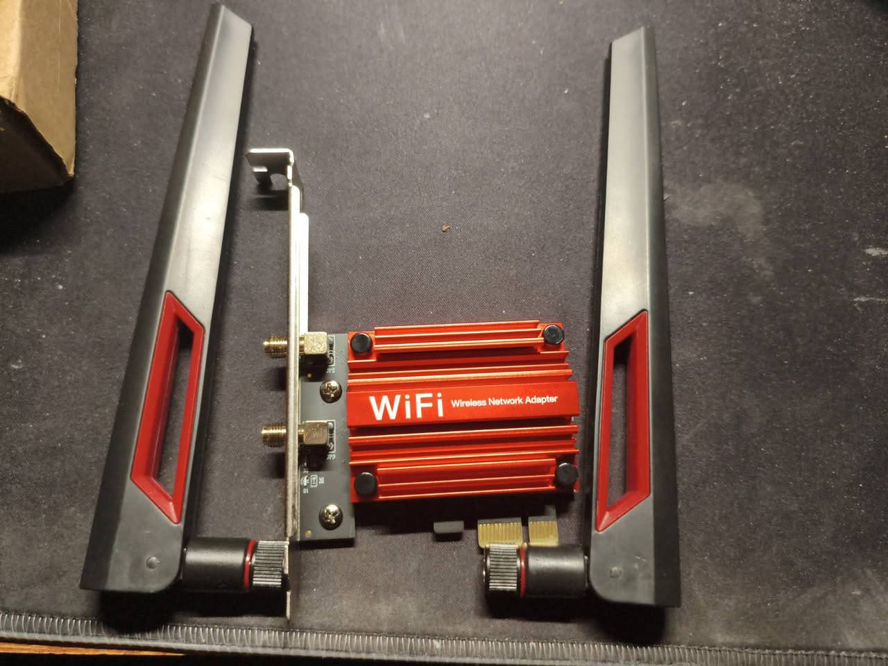 سلام عليكم 
شاشه حجم 15  فول فول 4k 120hz
جديدة 
السعر 140 وبيه مجال 
سماعة كورسير ابيع فحم ب 8
كرت مال انترنيت جديد هوه و انتينا مال asus ب 35 
مكاني بصرة


**إذا كنت صاحب هذا الإعلان وتريد حذفه لأي سبب، رجاءا أرسل رسالة إلى الدعم الفني**