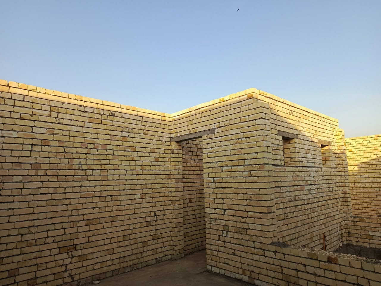 خلفة بناء من بغداد اشتغل اكبالة على الدبل اتصل ودلل ***********
