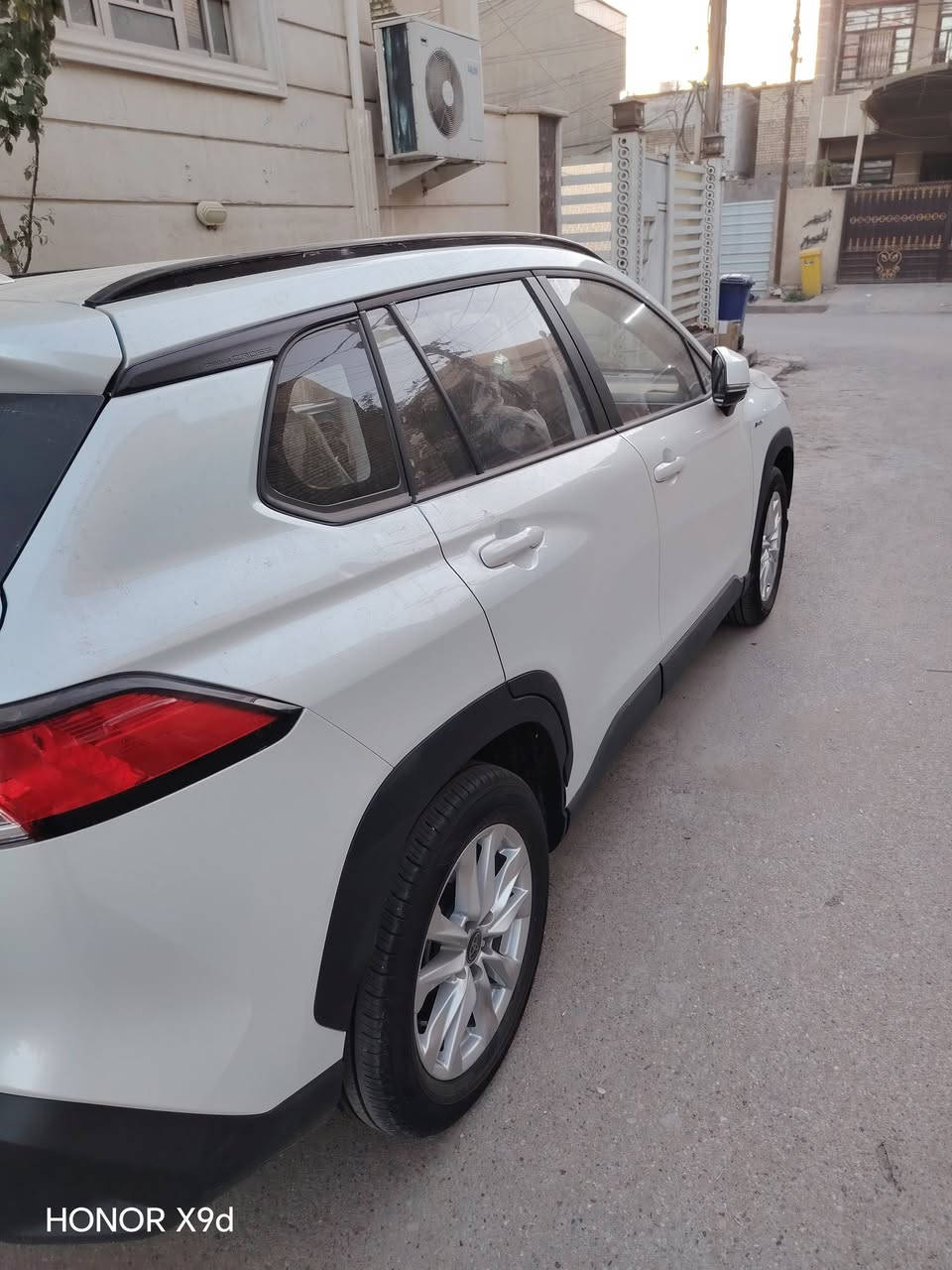 السلام عليكم كورلا كروز موديل ٢٠٢٥ ماشيه. ١٠ الاف مكفوله  كفالة عامه
كشنات كهرباء
حمالات كاميرا خلفية
والباقي معروفه مواصفاتها
السيارة باسمي
للاتصال
***********
السعر ٢٦٥٠٠ مليون
