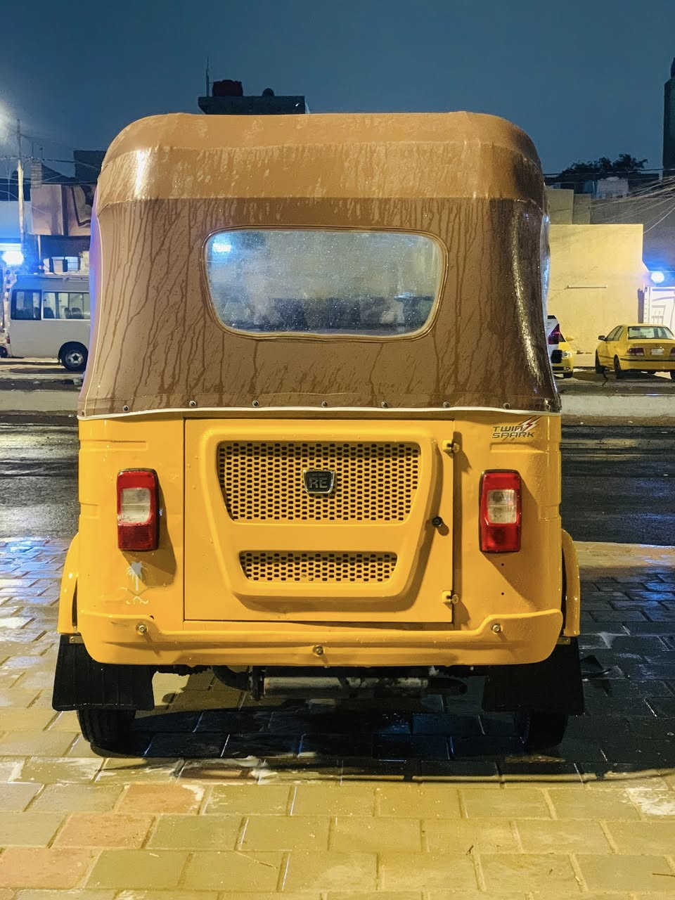 سلام عليكم تكتك البيع مديل 2022تكتك جديد خير من يم الله تكتك كفاله كشر ومكينه تكتك صبننه ما محطوط عل مكينه زنجيل ما مبد سعر تسعه وستميه وبي مجال مكاني مدينه رقم *********** ماكو وتساب مخبره
