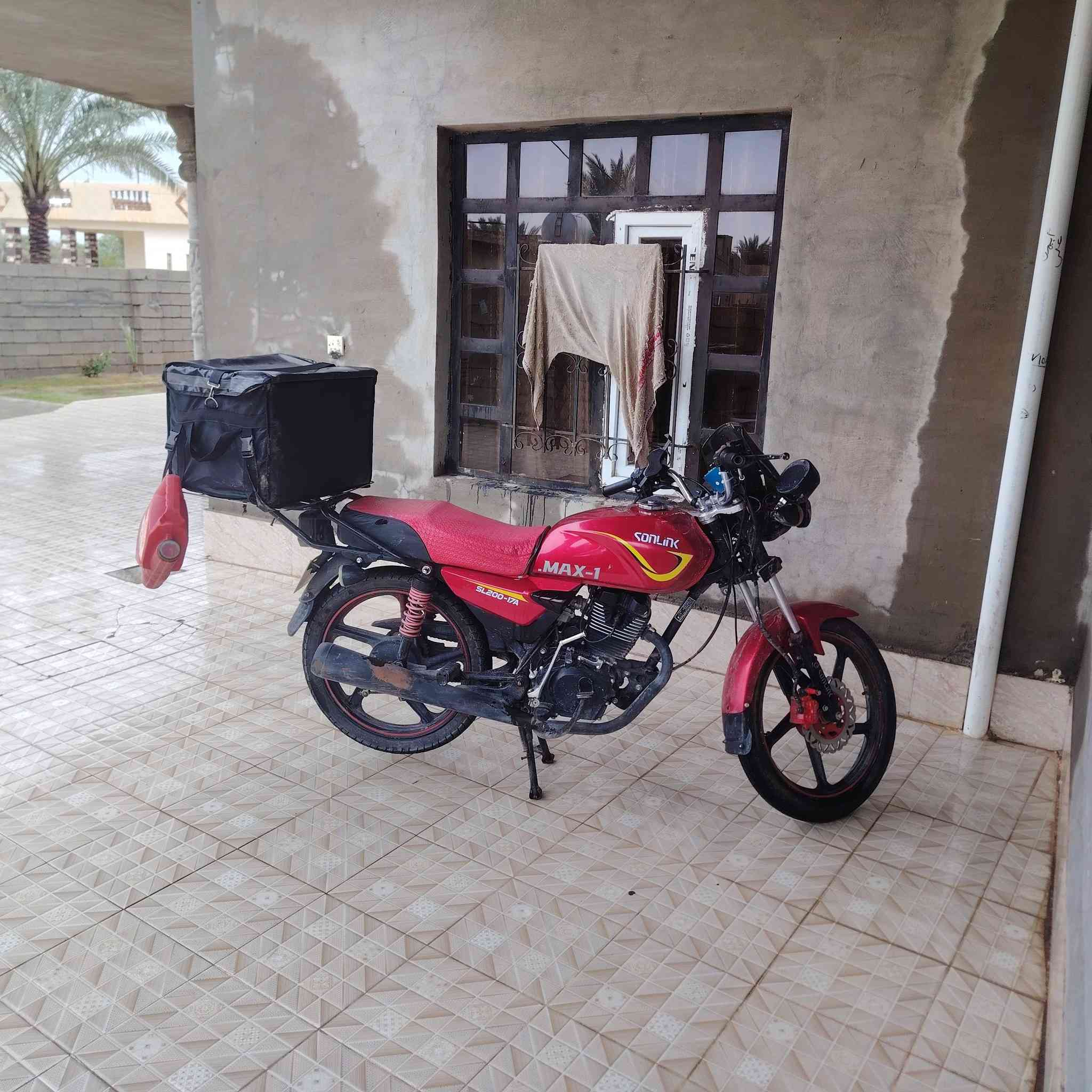 السلام عليكم دراجة سونك ماكس موديل 25 بس البگ ما يشتغل  السعر، 800وبي مجال للشراية رقمي راسلني واتساب ***********
