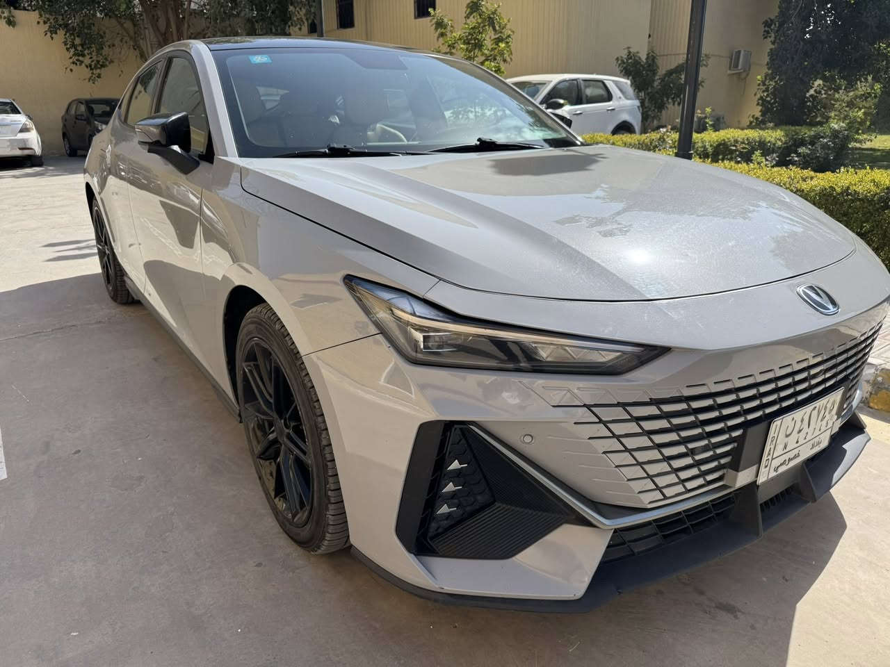 السلام عليكم شانجان يوني ڤي موديل 2024 مكينه 1500 تيربو تشتغل حتى عالبانزين العادي ماشيه 70 الف بالظمان بدون صبغ فقط بارد جدا بسيط مذكور بالفديو مواصفات معروفه للunv السياره حره تحويل مباشر اللون السموك المرغوب السعر 22 مليون عنوان الدوره حي دجله -***********
