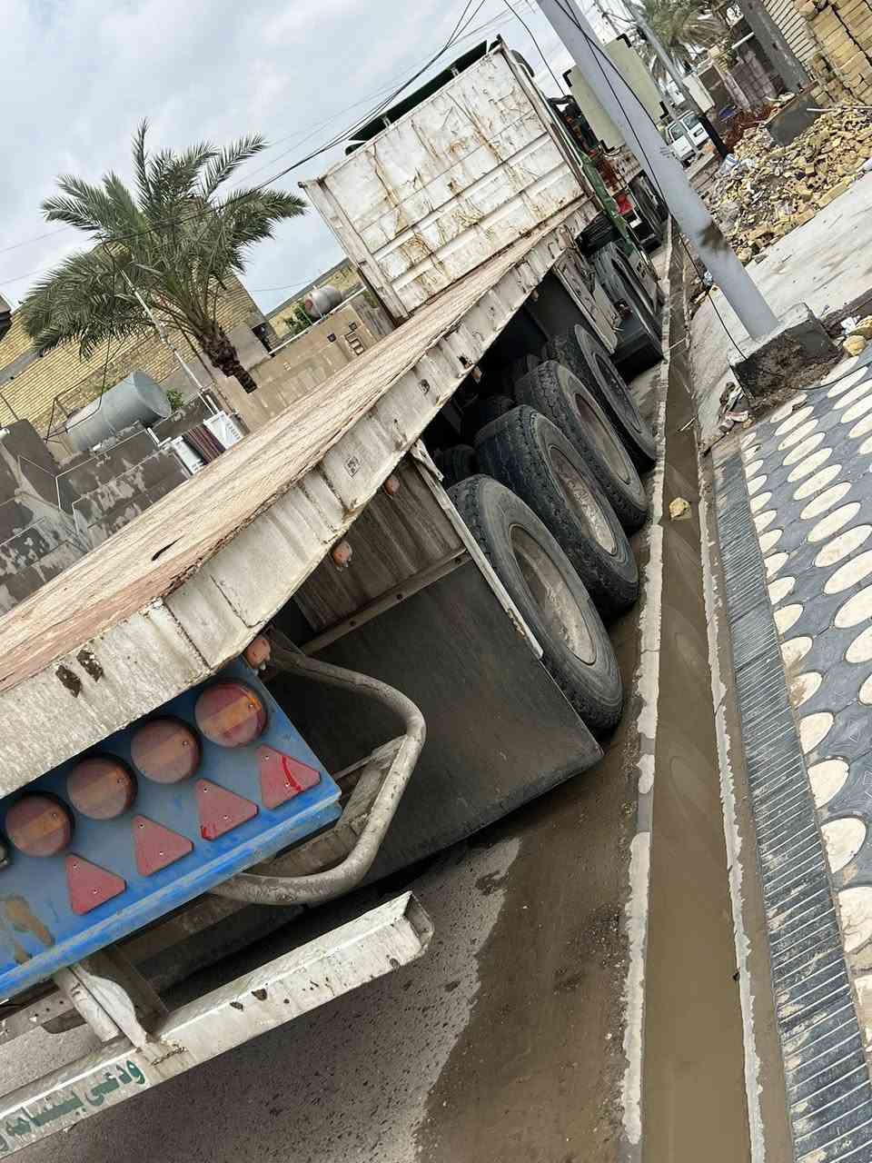 سلام عليكم عربانه حدادي شاسصيً١٦ شريط عادل اليمعدي أربع محاور صيني  رقم ***********
