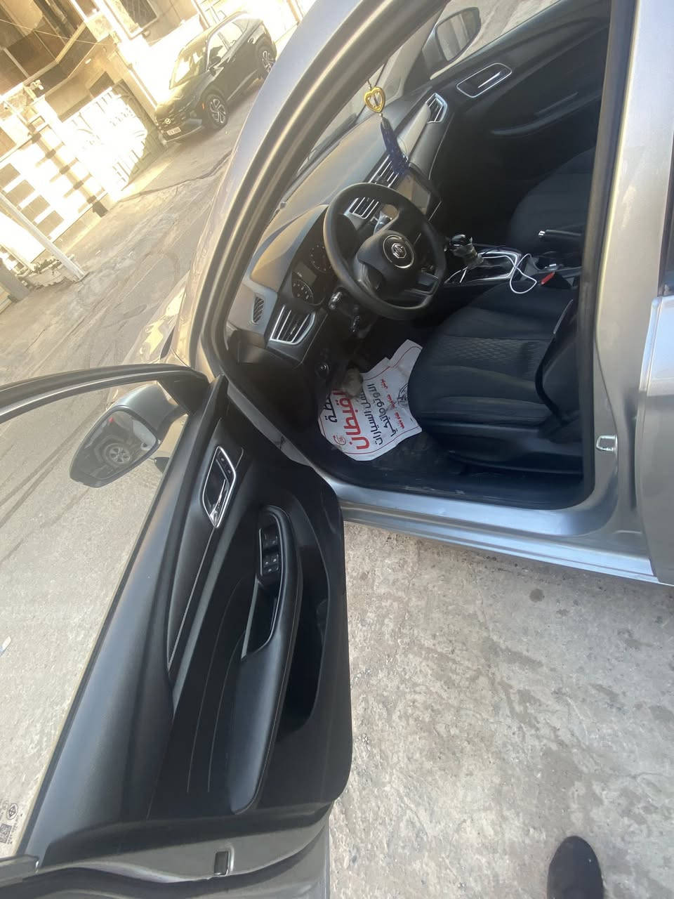 سلام عليكم سياره ام جي فايف للييع موديل 22 مواصفات عادي عميه  سياره ماشيه 70  سباره بمسي تحويل ثاني يوم مكاني بغداد***********سعرها 110وبيها مجال
