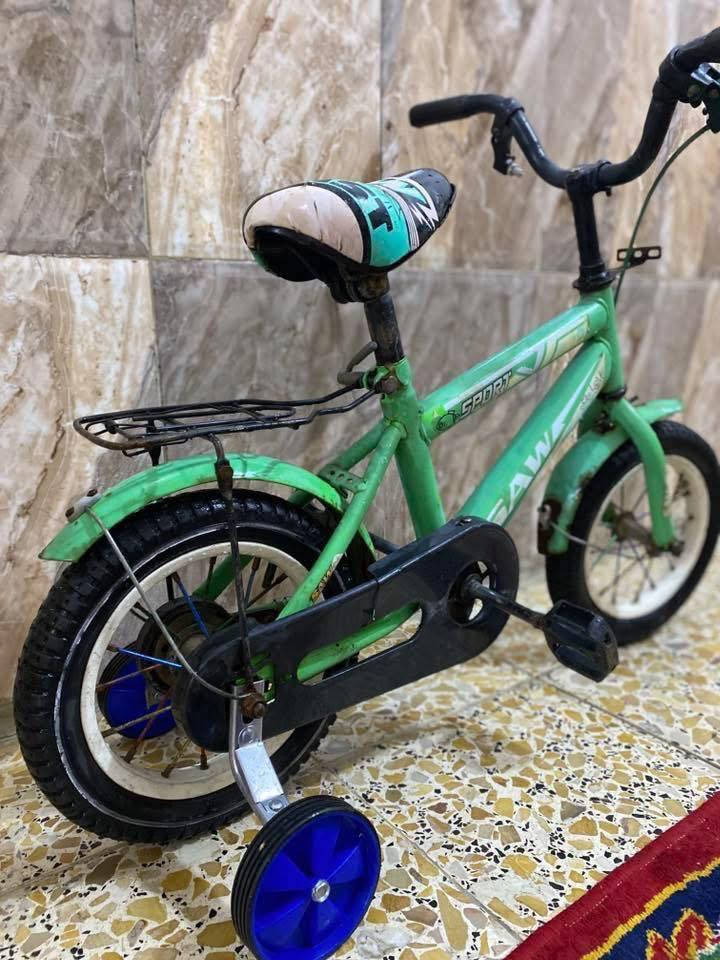 بيسكل حجم 12 ب25 نضيف وكامل ماعوزه اي شي مكاني قطاع 28 شراي اتصل ***********
