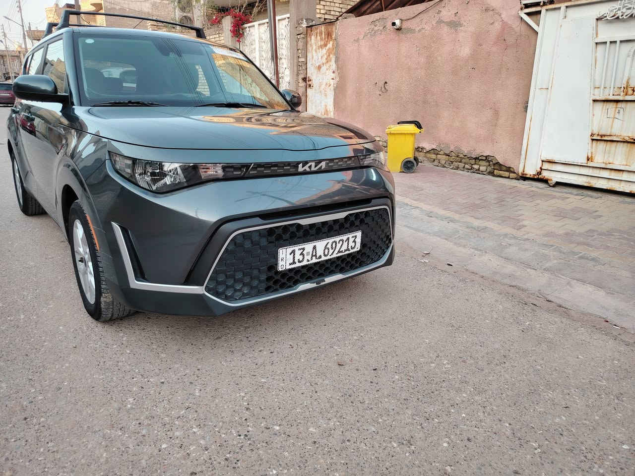 كيا صول ٢٠٢٣ نص فول
مرقم ميسان حرة بسمي المواصفات رادار امامي  خلفي  و جانبي حساسات تحكمات ستيرن
تبريد تدفئة بلاد الحادث جاملغ امامي فقط بارد السيارة جديدة كلش بدون قطرة صبغ الايرباكات سليمة السيارة ماشية 86 الف كيلو السيارة احلى من الصور
مكاني ميسان العمارة
السعر 165 قابل للتفاوض
الاتصال ***********

