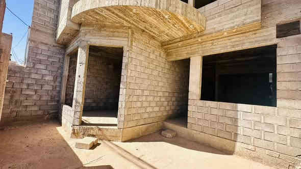 #عروض_مكتب_دعاء_الخير_للعقارات 🏡
للبيع هيكل 

بحي التعليم مجمع النور السكني 

مساحة160 متر    

6ست غرف  نوم  غرفتين سويت 

هولين وستقبال 

مطبخ حار بارد  وبيتونه 

صحيات بطابقين 
// للأستفسار  

الاتصال 📞
***********
***********
***********

***********
