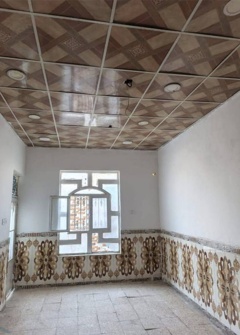 بيت للبيع بنداء 100م قرب المدرسه الورديه طابق ونص كونكريت مسلح طابق ثاني شيلمان سعر 73وبي مجال بسيط
للاستفسار***********
