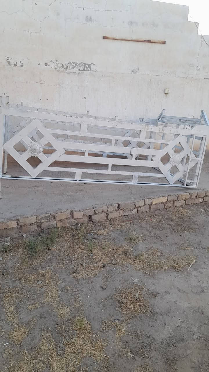 السلام عليكم 
محجر كيا نثيه 
نضيف بدون خياس 
السعر ٢٥٠ 
العنوان كربلاء طويريج الاتصال ***********
