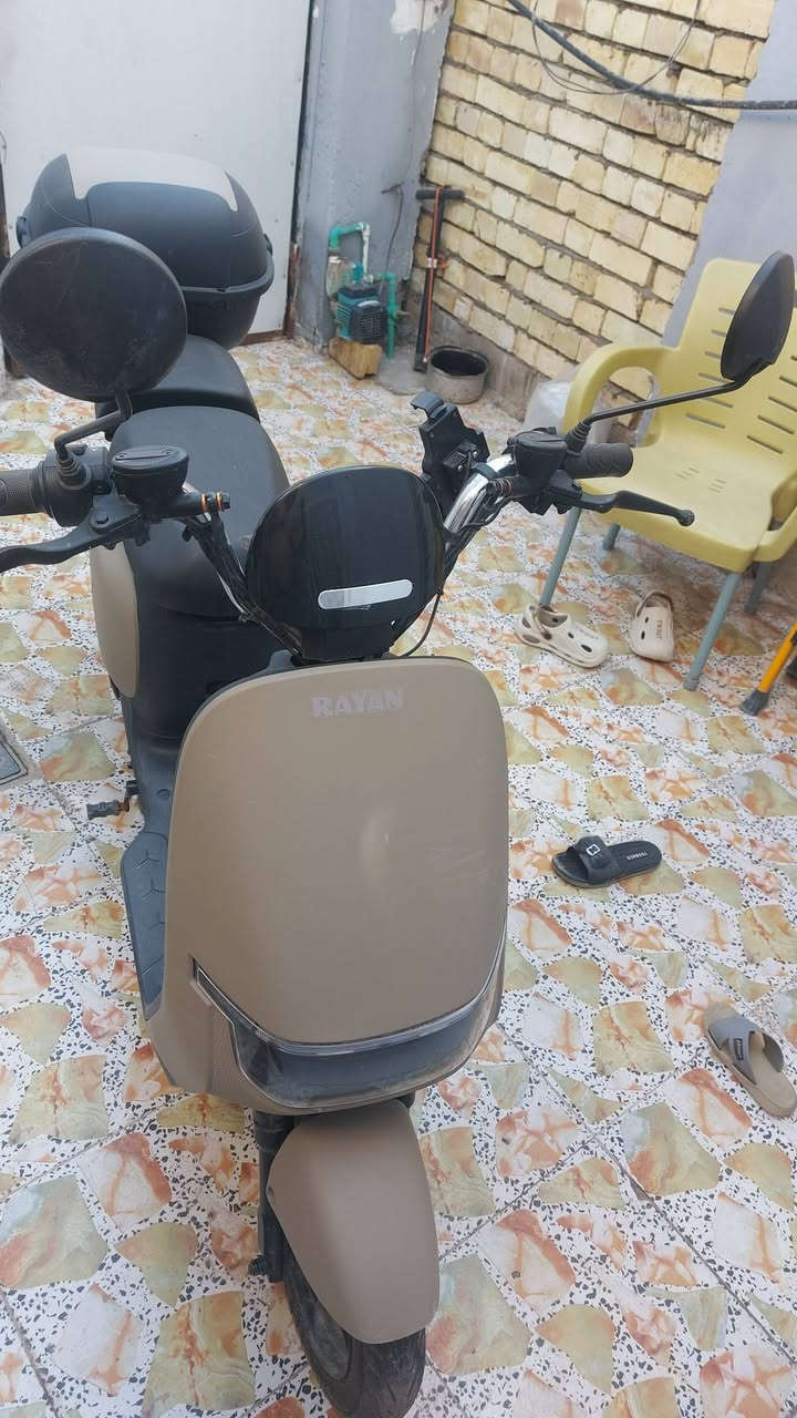 سلام عليكم دراجه شحن للبيع نوعيه جيده بطاريات حجم كبير النجف ***********
