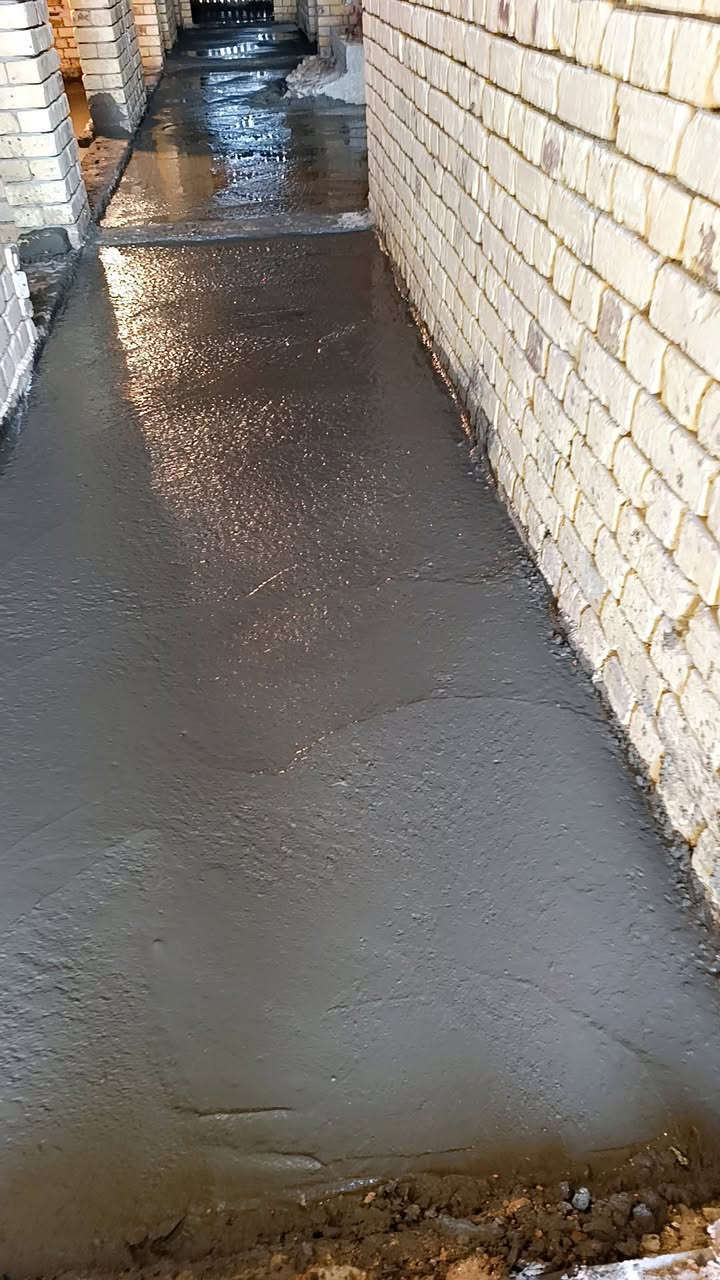 *********** السلام عليكم عملنا مستمر اي شخص محتاج صب رباط أو صب البيت من الداخل أو تسليطه سطح يرسلني كادر كامل من خباطه وعمال شغل نظيف ومرتب وتساب موجود ***********
