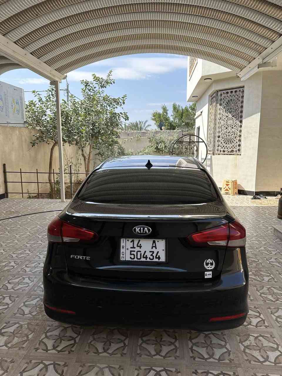 سلام عليكم كيه فورتي 2018 وارد أمريكي كفاله من الضربة وصبغ والفتح والبارد سيارة جاهزه تبريد ثلج حدادا كلها جديد تايرات جدد محرك دوش 2000ما مفتوح سنويه الحد 30 تحويل ثاني يوم عنوان البصره ابو الخصيب هاتف *********** سعر 115
