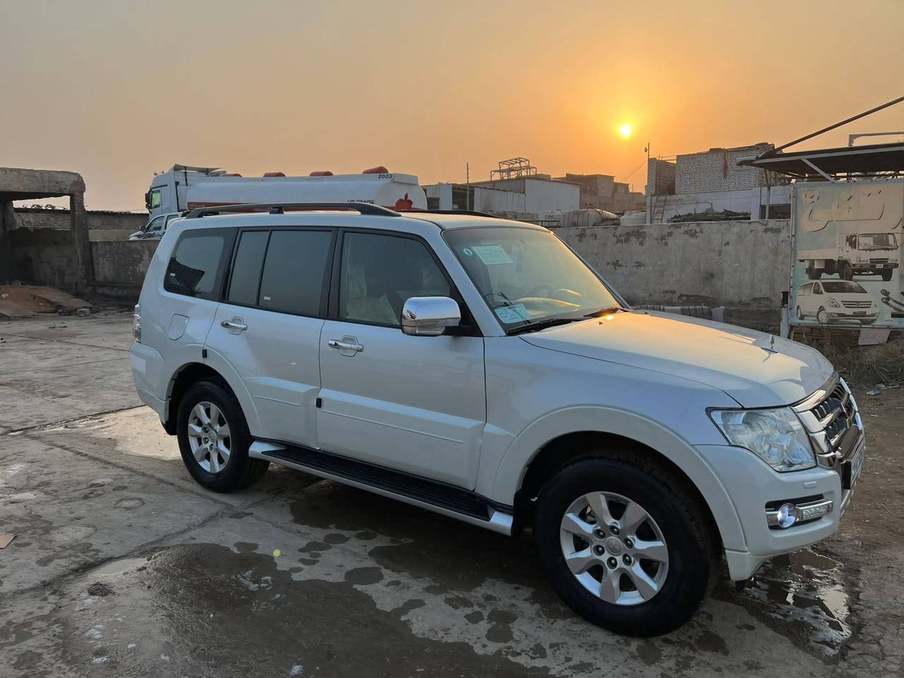 السلام عليكم
»للبيع باجيرو 2017 خليجي 
»حبتور العلامه الذهبيه
»رقم بغداد انكليزي
»السياره كفاله عامه من جميع »النواحي
شاشه دمام
»على. وضع الشركه
»ماشيه 79 الف حقيقي
»معالج طستها±مروحه اضافيه
»تخم تاير جديد
»منضومه زنون اصليه
»مكينه 3500
للاستفسار ***********
