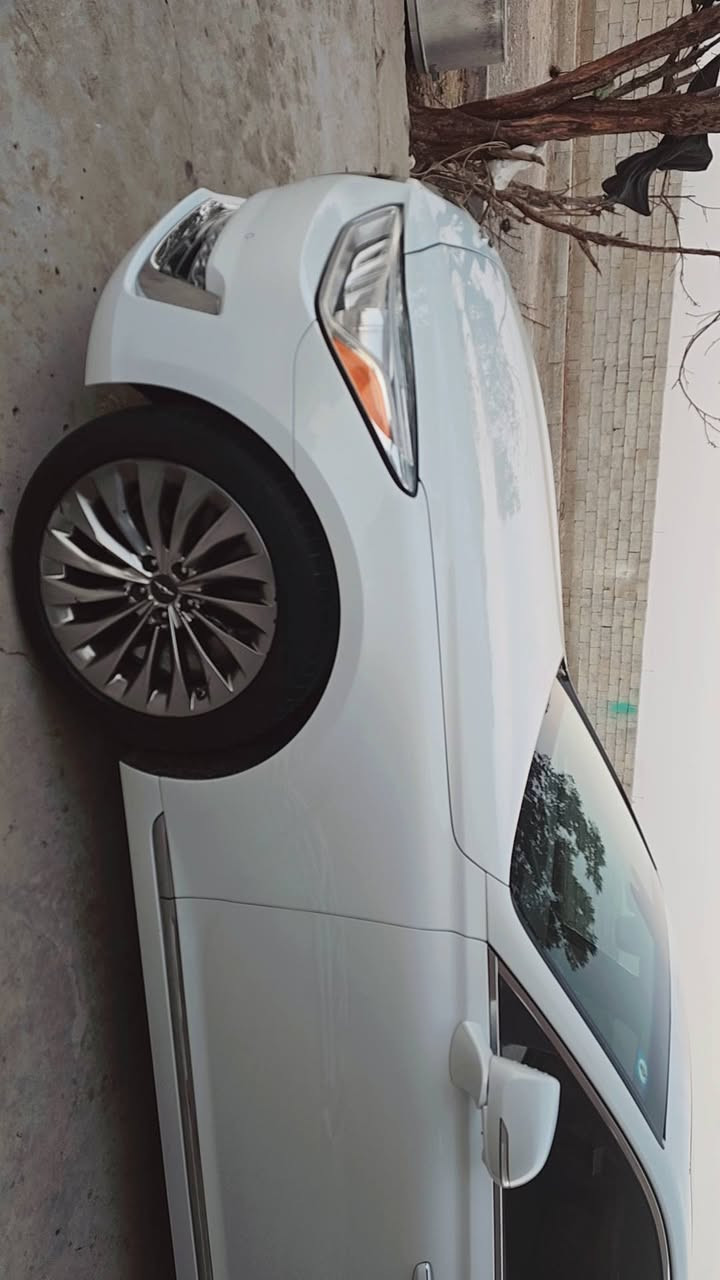 جنسس G90 موديل ٢٠١٧ وارد أمريكي بجم كبس  حادثها قبق جنطه السياره دخول جديد ماشيه ١١٢ الف حقيقي داخل ابيض المكينه ٣.٣t توين تيربو السياره فول مواصفات البيبان شفط رادارات دخول ذكي بردات كهربائيه ٤ انظمه قياده مساج كشنات خزن ميموري السياره بعد بيهه هواي مواصفات غنيه عن التعريف للاستفسار ***********   للبيع او مرواس   مكان السياره بغداد صور الحادث موجوده
