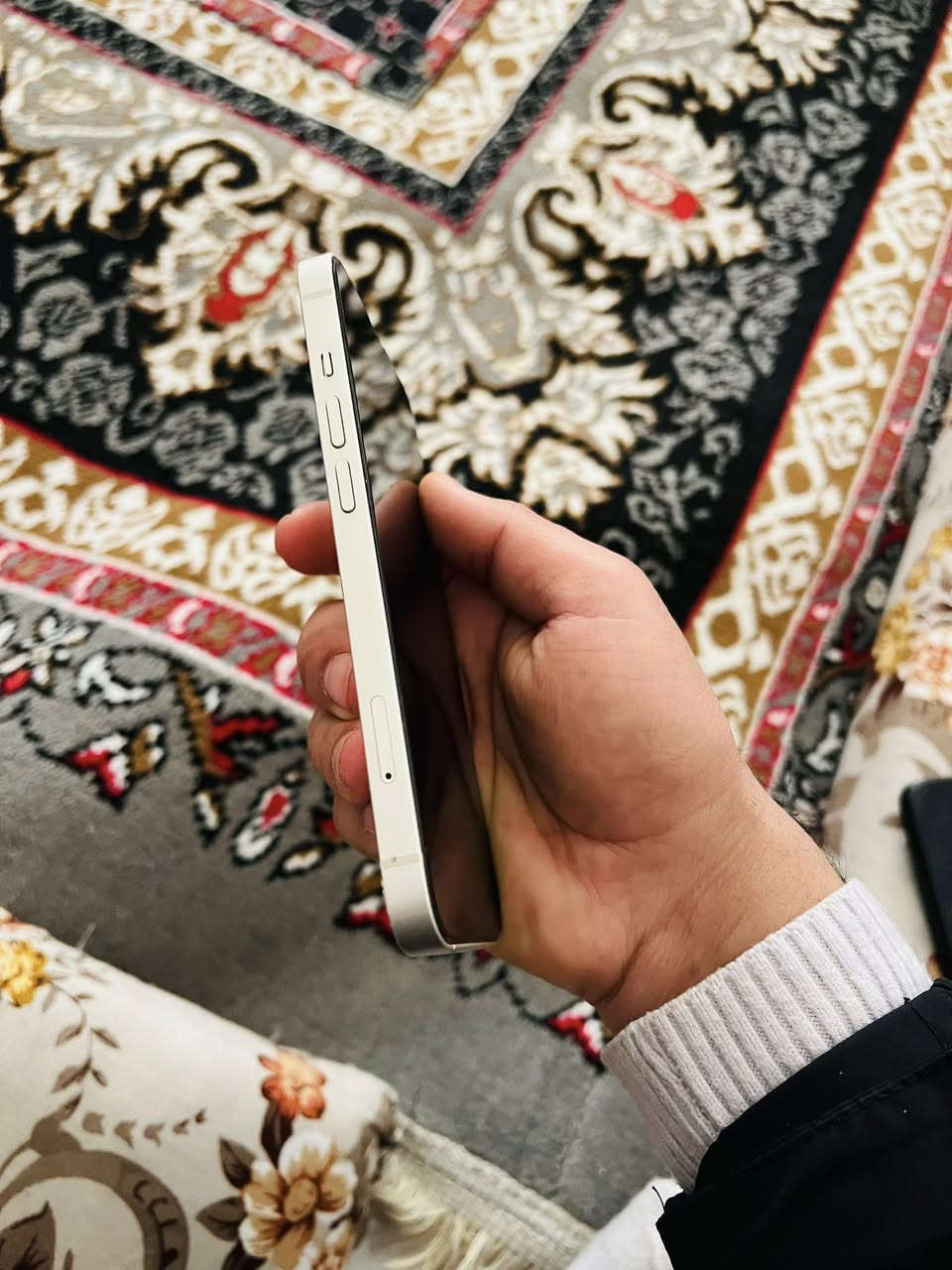 السلام عليكم ايفون 13 عادي نموذج Mبطارية99 لا معله ولا مفتوح كفاله عامه جهاز نضافته95 /100   
وتر بروف كارتونه ويا ماته فقط 
*********** 📞 هاتف
