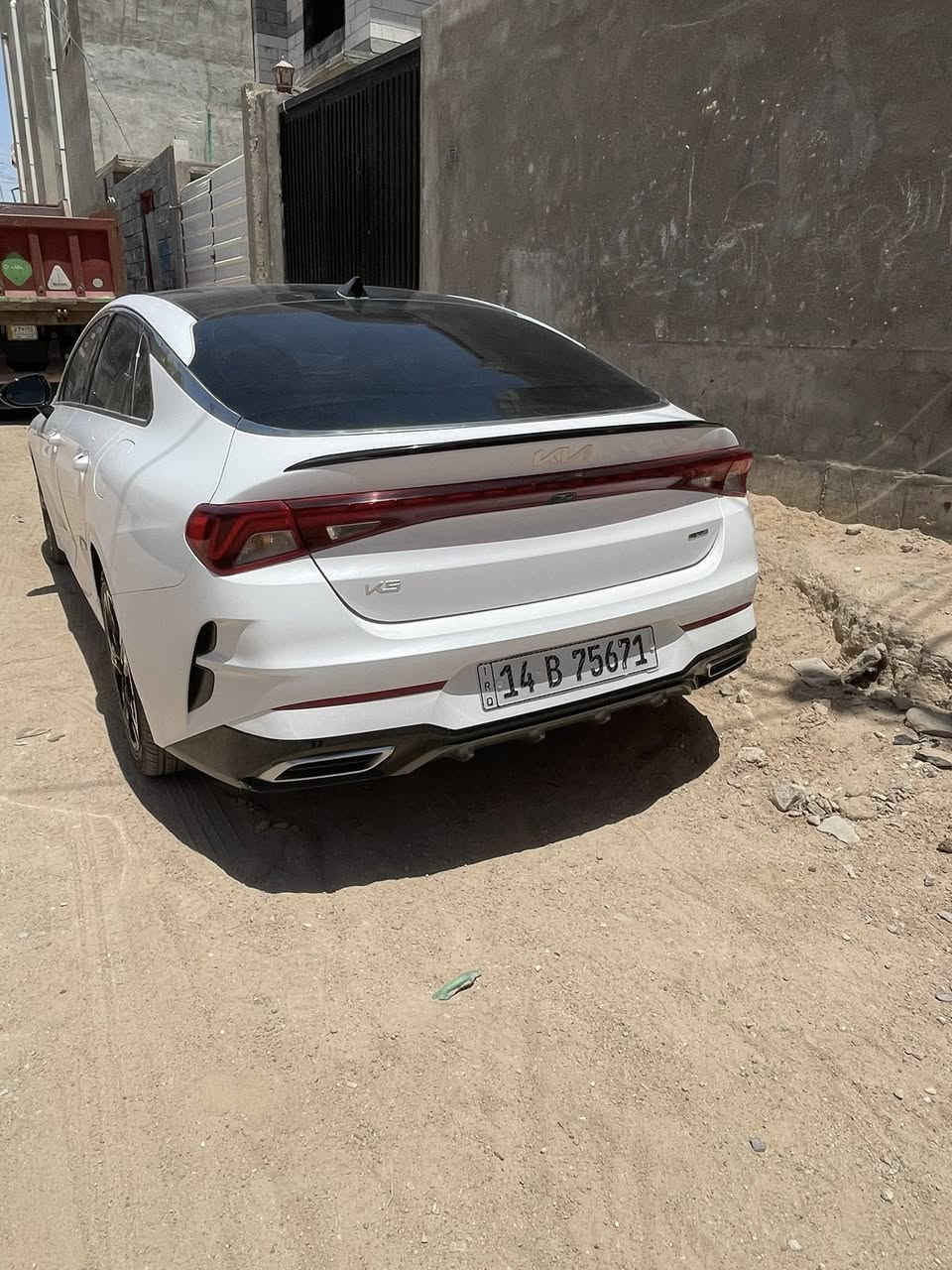 السلام عليكم
سياره كي فايف فول موصفات بانوراما سياره جديده السعر والموصفات اتصل على الرقم 
*********** واتساب فقط متواجد
