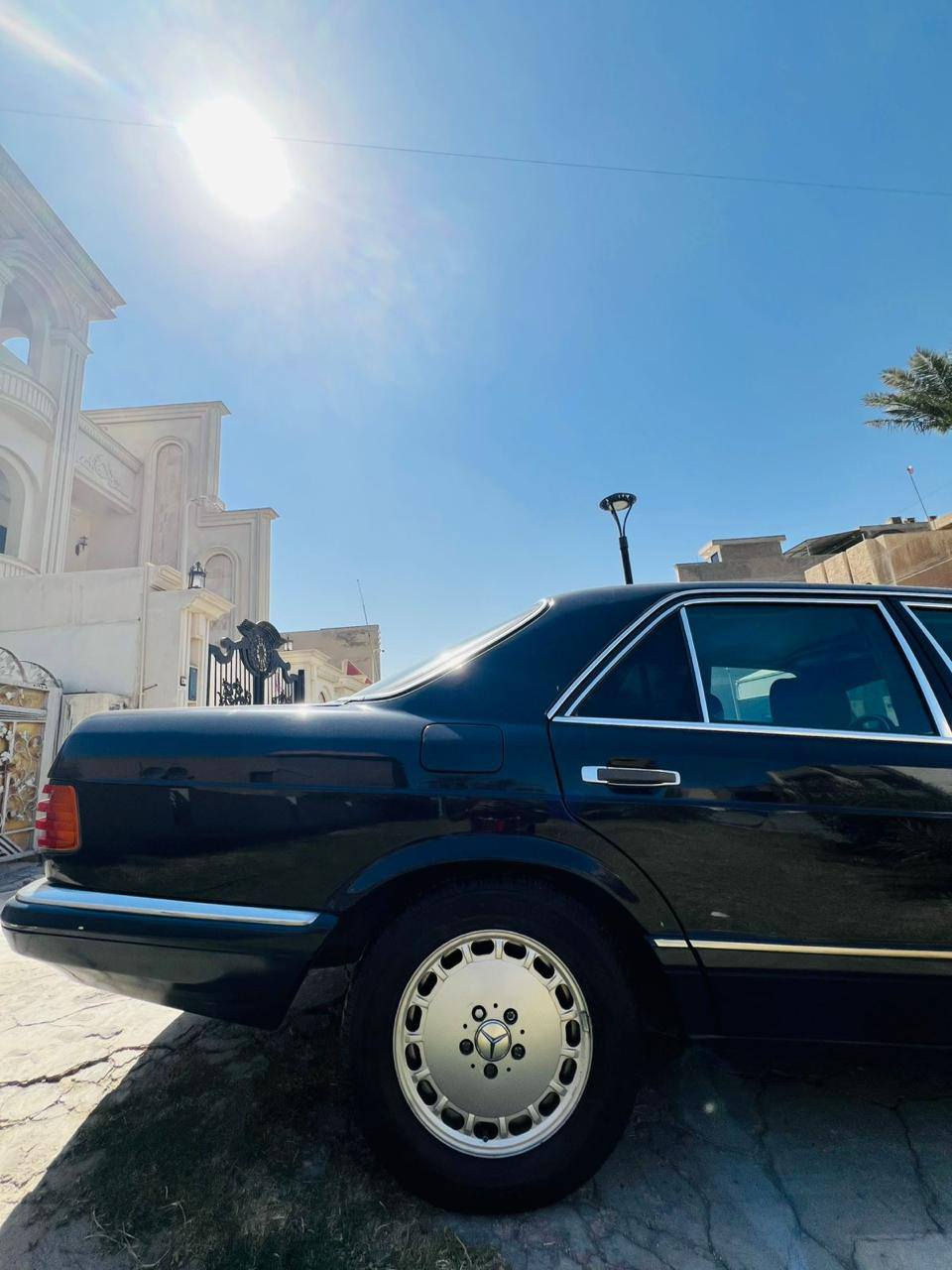 سلام عليكم
مارسيدس جامبو
باب قصير
موديل 1988
مكان السياره بغداد
الهاتف ***********
