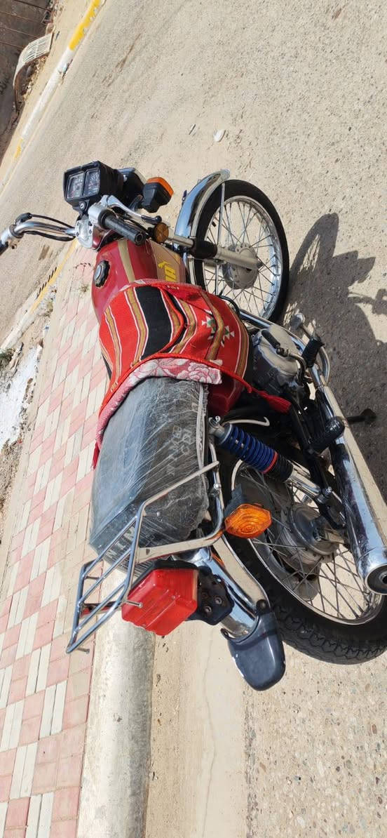 السلام عليكم دراجه نامه موديل 23 أوراق اصولي بسمي كمرك مدفوع وصل الكمر موجود وصل المعرض موجود منيفيز موجود كامله علا اخر حبايه جاهزه لترقيم دراجه جديده مانقصه شي كرهبائيات شغاله مكفوله مكان كربلاء حي النصر تقاطع ملعب الدولي الإتصال على الرقم *********** السعر خاص والشراي بيه خير وتدلل
