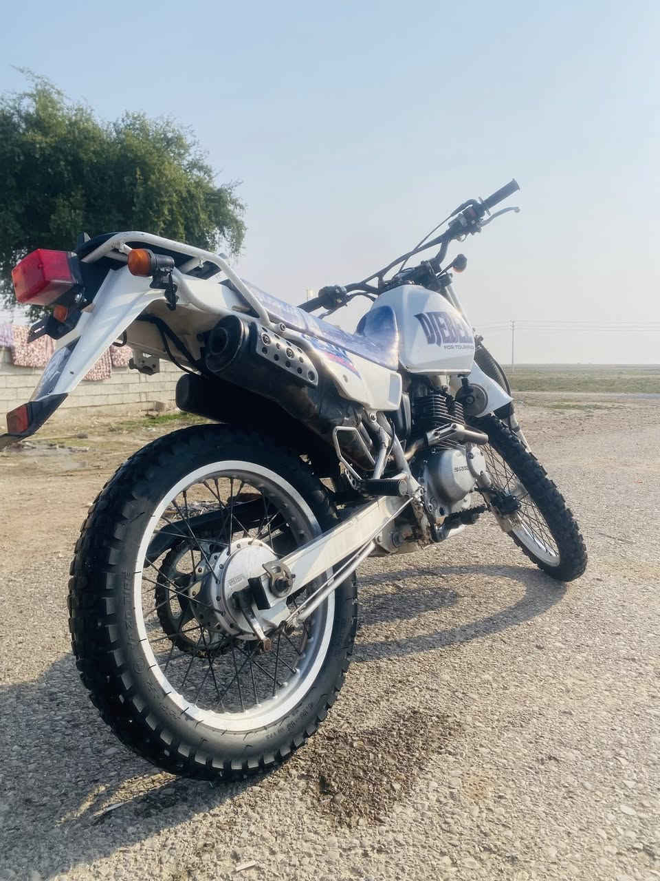 قفاز ياباني دجبل 
مكينه 200
السعر 17وبي مجال 
مكان ديالى مندلي 

0781 247 9497
