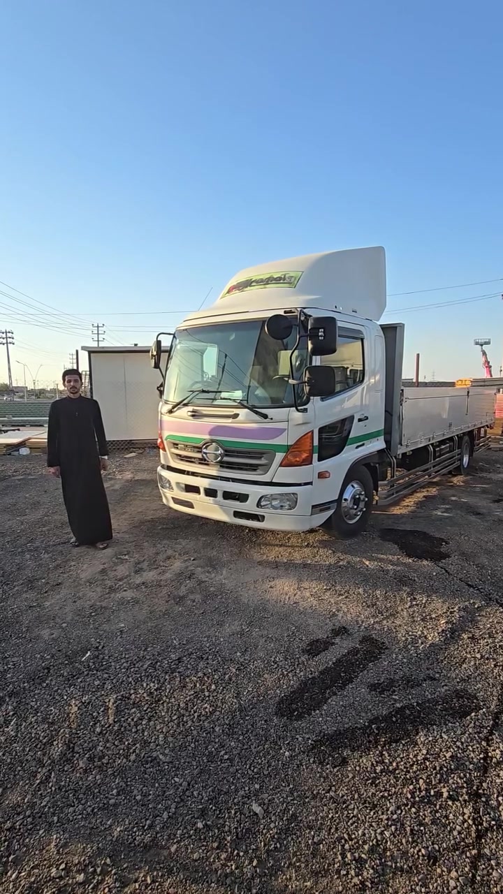 الغيمه الثكيله 💭 
السلام عليكم متابعينا الاعزاز 🤍
عرض اليوم هينو شيطان شاصي جديده و مناسبه🔥💥 💪 
هذا العرض بتاريخ 27 / 6 / 2026
#معرض_نور_الجوهر_لتجارة_السيارات_الحديثة 
الي أريده منكم #لايك #مشاركه #متابعه للصفحه 😘
📍عنوانا البصرة الزبير المعارض 
للاستفسار.....
*********** 📞
*********** 📞
((أن ارضيناك فتحدث عنا و إن لم نرضيك فتحدث إلينا ))
