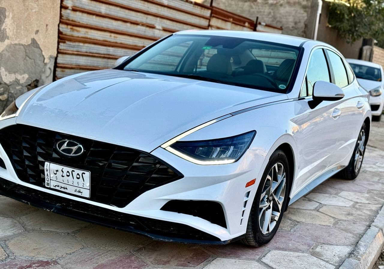 السلام عليكم
هونداي سوناتا SEL موديل 2021 وارد امريكي حادثها مثل ما موضح بالصور جاملغ وباب مصلحات ومصبوغات بدون تبديل الباقي كله كفاله رقم بغداد معوقين المعوق بعده شاب وينطي وكاله عامه
المواصفات 
مكينه 4 سلندر 2500 
شاشة كبيرة 
كامرا دواره
رادار امامي
رادارات جانبية وخلفيه 
حساسات خلفية 
كشن السايق تحكم كهربائي 
شاحن لاسلكي
4 وضعيات قيادة
سايد بريك دكمة
تبريد بيانو قطعتين 
تحديد مسار 
قيادة ذاتيه
تحكمات ستيرن
السياره جديده ماشيه 57 الف ميل
السعر 155 
***********
