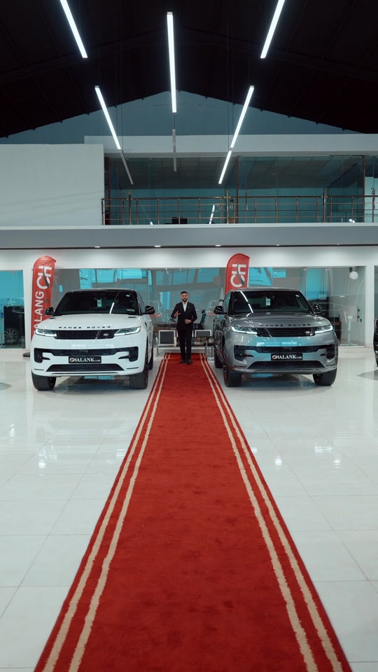 Range Rover Sport SE P400  رانج روفر سبورت ٢٠٢٤  الابيض :  اعلى مواصفات  الممشى ٢٣٠٠٠ ميل الرمادي :  مواصفات قياسية  الممشى : ٣٤٠٠٠ ميل  - المستورد : امريكا ( كلين تايتل )  - للتواصل واتساب :  ***********  #سيارات_اربيل #سيارات_العراق #fyp  #رانج_روفر #رانج_روفر_٢٠٢٤ 
