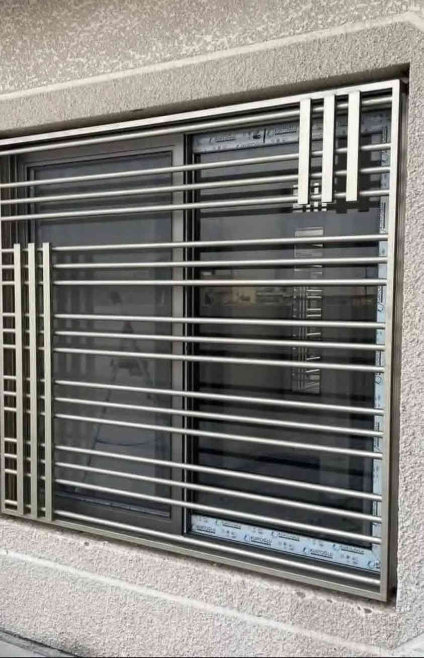 حداد عام متنقل 🛠️
لعمل جميع انواع الحداده 

🛠️سندويج بنل _ سقائف _ ابواب _ محجرات _ الكي  سبان

❤️العنوان كربلاء المقدسه 

☎️***********
***********
