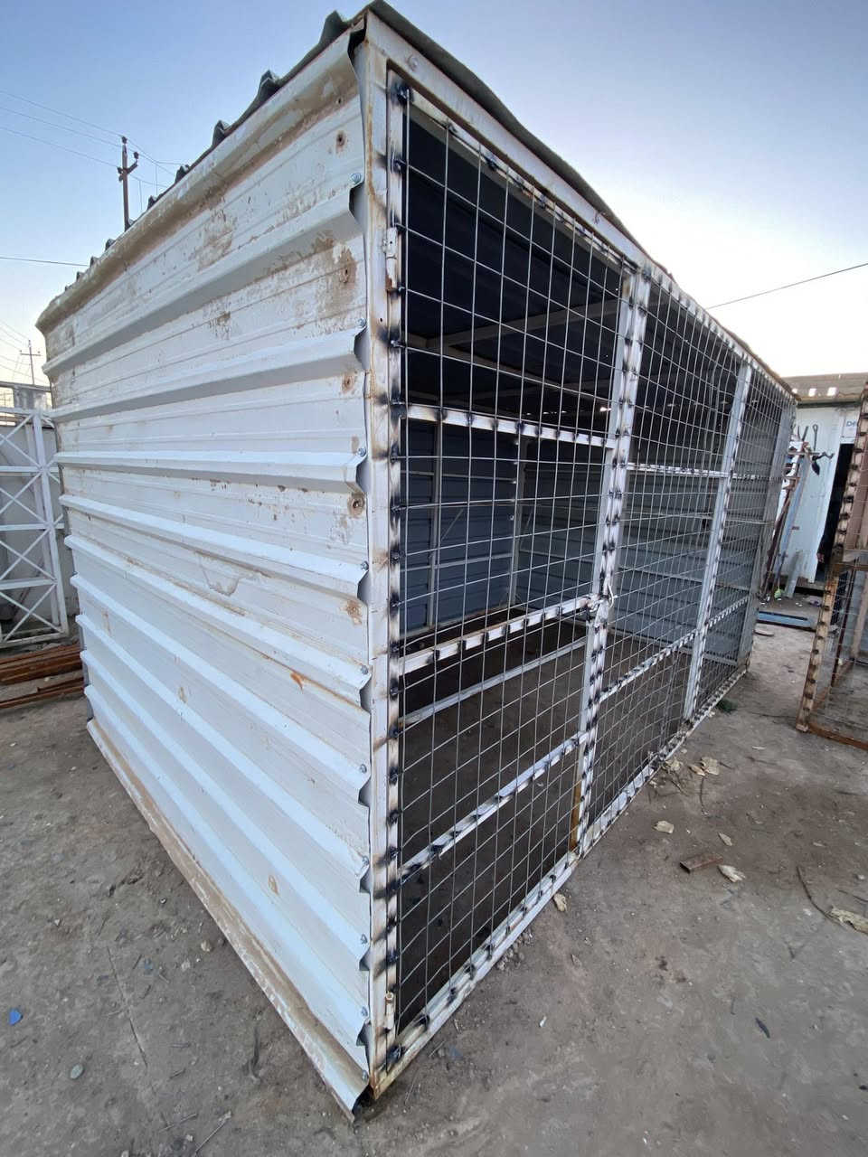 السلام عليكم قفاصه للبيع للتصال ***********
