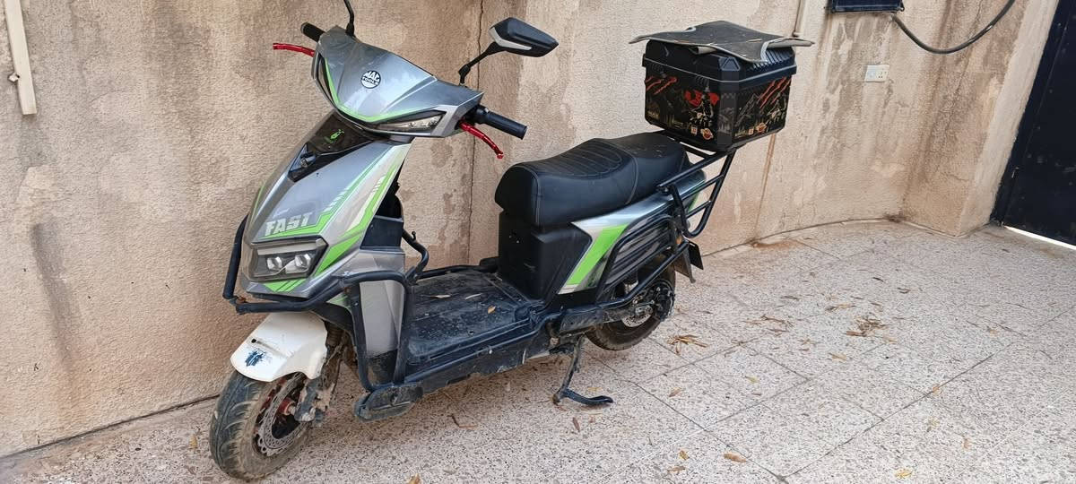 بي عقل عاطل 
سعر350 الف اتصال او وتساب*********** ماسنجر لحد يجي مامتواجد
