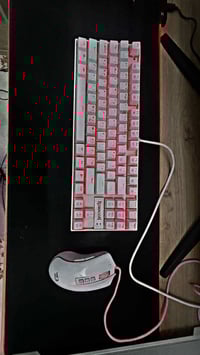 PC للبيع كاملة عدى الميز  FAN CASE SAMA INF  RAM TFORCE 3600 2X16 WHIT...