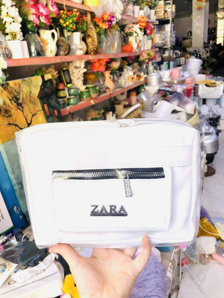 باری تازە جانتا ئافرەتان  4هەزار خوار جوملە بازار   
گەیشت سەردانمان بکەین  خوار جوملە 4000دینار 

زیاد لە 100مۆدیل جانتا ئافرەتان گەیشتووە  4هەزار‌

مەیکرە بە 10هەزار بۆ 12هەزار 

ئەو ھەرزانیەی لێرە ھەیە لە ھیچ شوێنێ تر نیە 

 هەموو رەنگێک و مۆدیل  بەردەسته زیاد لە 100مۆدیل ئێستا گەیشتووە تەنها 4هەزار 

زوو سەردانمان بکەین دوای گلەی مەکەین بۆ هیچ کەس نە گەیاندمان هەیە و نە حجز کردنمان هەبە 

ناونیشان : سەیدسادق نزیک پردی قەرزاران یان نزیک مزگەوتی ئەوبەکڕی سدیق


**إذا كنت صاحب هذا الإعلان وتريد حذفه لأي سبب، رجاءا أرسل رسالة إلى الدعم الفني**