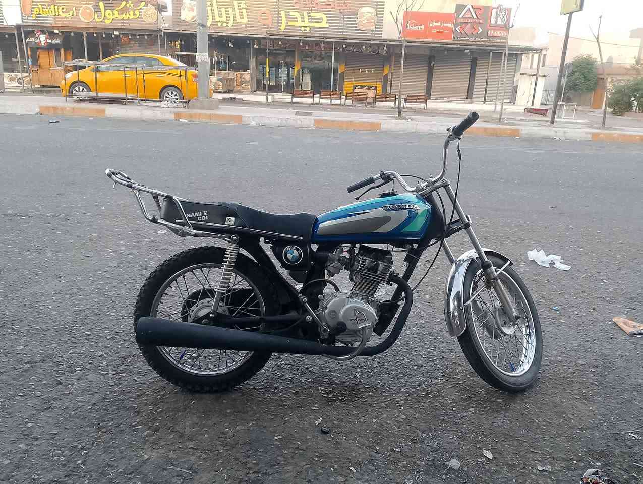سلاموعلیکم  ماتورکمان هەیە مودیلی 2019تایگەرە مەیکنە کراوەیە ماتورەکە بیعەیبە بەشەرت سعری 300هەزارو توزیک مەجال شوینمان کرکوک حریە کیویستی باپەیوەند بکات ***********
