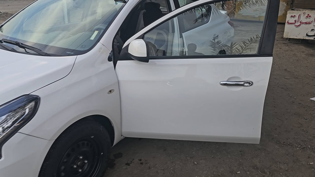 نيسان سني  هندي بليته زركه
موديل ٢١ 
ماشية ٧٢ 
كير
 مكينة
 تبريد
 كله مكفول 
السيارة بيها حادث من كدام ومصلحة واحد على واحد :
 مبدل  دعامية وجاملغ أيسر وبدنه وسمكره علبارد براس الشاصي الأيسر وقباقة مال ايرباك
وبيه شخط بالجانب الأيسر 

تواصل ***********
السعر ٩٠ وبيه مجال
