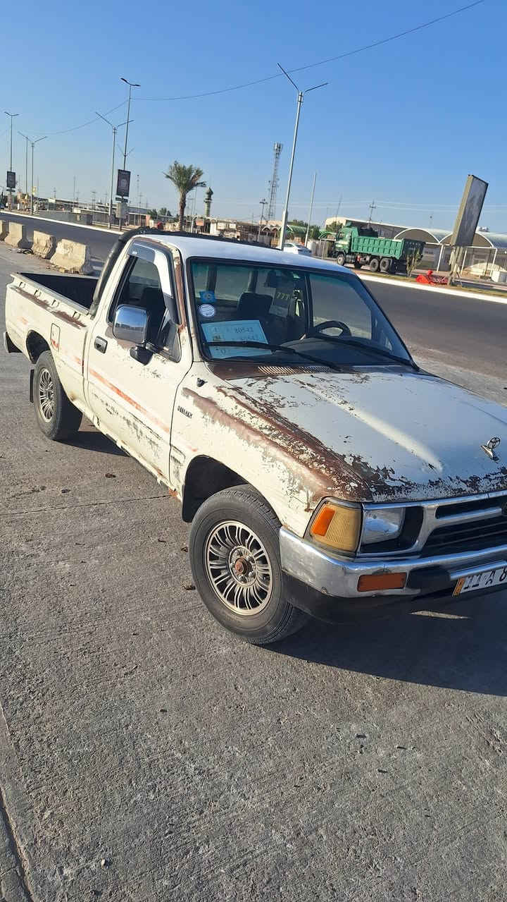 ٨٩ كفاله بلاديه رقم بغداد سياره جاهزه من كلشي شرط التحويل 
السعر ٤٥ قفل 
مكان السياره النجف الاشرف 
***********
