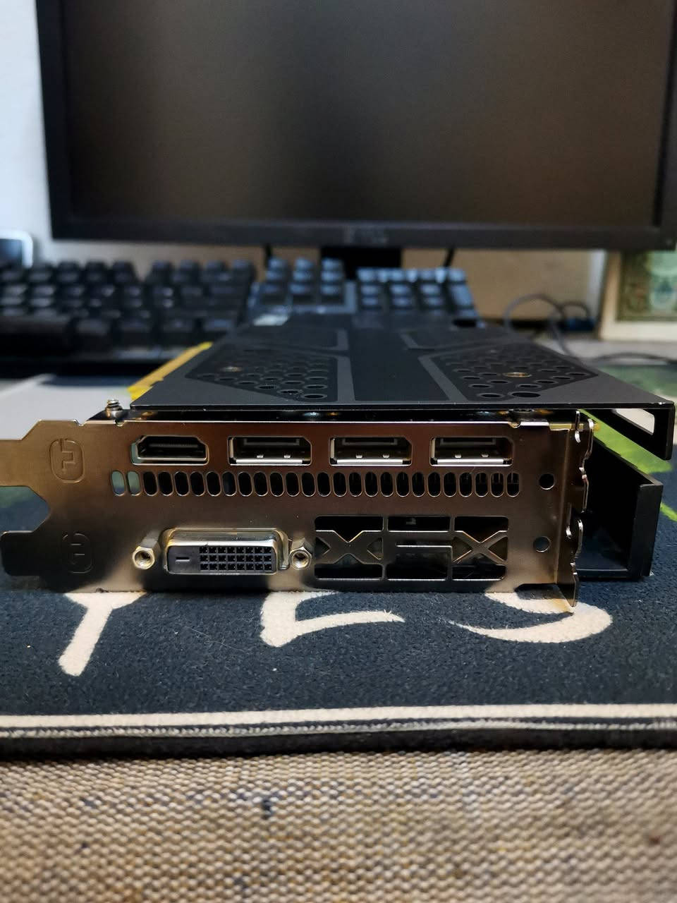 السلام عليكم كرت للبيع  RX 580 8G نضيف ما مفتوح ستيكرات الوكالة كما موضح بالصورة 
Radeon RX 580 GTS XXX Edition


**إذا كنت صاحب هذا الإعلان وتريد حذفه لأي سبب، رجاءا أرسل رسالة إلى الدعم الفني**