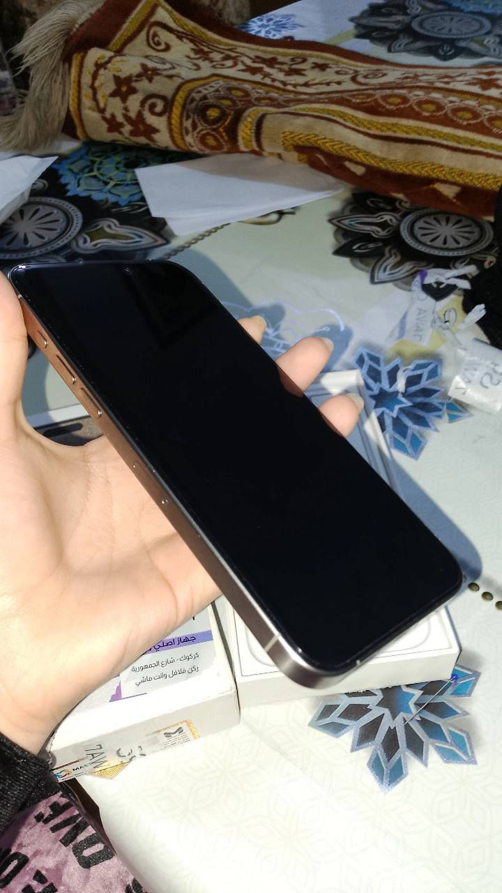 📱 للبيع: iPhone 15 Pro Max – 256GB شرق أوسط
🔹 شبه جديد، استخدام خفيف جداً
🔹 بطارية قوية 98% 🔋
🔹 كامل أغراضه: باكيت + شاحن أصلي 📦
🔹 كاميرا ممتازة، Face ID شغال 100%
🔹 نسخة شرق أوسط بدون أي قفل
💰 السعر النهائي: 1,250,000 د.ع
📍 المكان: بغداد – السيدية
📷 صور وفيديو الجهاز متوفر عند الطلب
📩 للمهتمين فقط، السعر ثابت والجهاز نظيف وشبه جديد
*********** شراي فقط يدخل رجاءا الي يعلق بغير شي ينحضر
