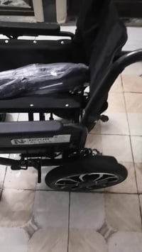 عربانة • جديدة • ناقصه بطاريه وشاحن