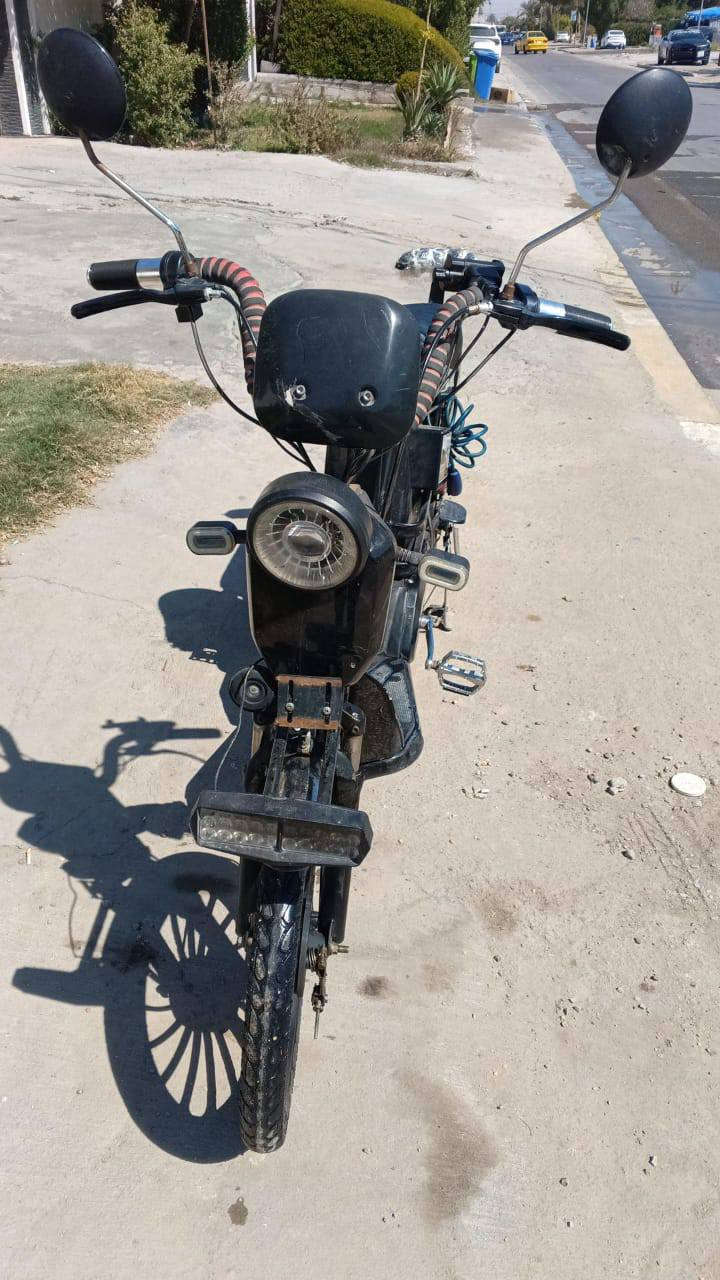 سعر 210 بيه مجال مكاني بغداد حي جهاد
السلام عليكم دراجة شحن حجم 20 نقصه الإشارات واكفه وسله البطاريات صارلي شهرين من بدلهن بريكات امامي شغال خلفي هم شغال بس قبل اسبوع بدلت بنز بعده خفيف مادري ليش السعر 210 وبيه مجال متواجد خاص ***********  واساب
