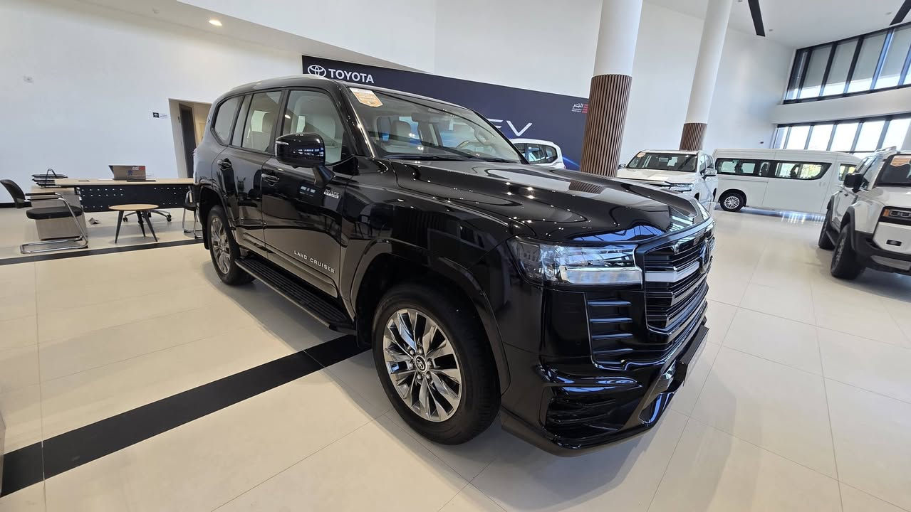 لاندكروزر GX.R Limited S
 موديل 2025 بلاك اديشن زيرو وكالة 
موقع واسط- كوت 
للاستفسار عن السعر يرجى الاتصال على الرقم ***********

