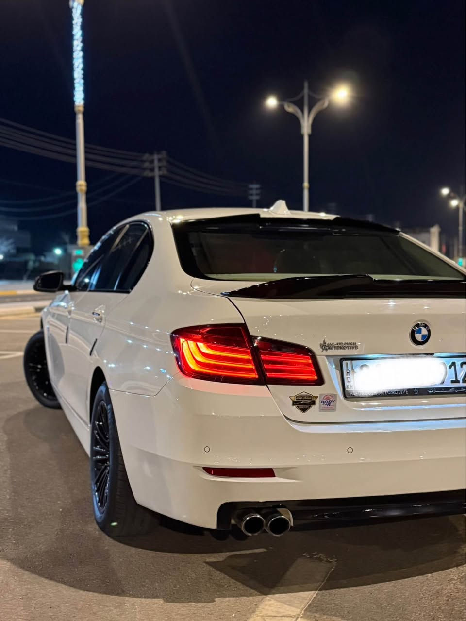 Bmw f10 520i 2014 وكالة العروش 
مكينه 2000تون بور تيربو 
مكفوله كفاله عامه 
ماشية 83الف كيلو 
السياره جديد مغلف البجم وداخل السياره كل مغلف 
مواصفات bmw معروف خير من الله 
فتحه 
شاشة 
حساسات امامي خلفي 
مري شفط 
بردات عدد 3
جام اوتو 
لايت زنون بلادي 
داخل بيجي 
 السياره مخزونه جانت بسليمانيه 
رقم اسليمانيه باسمي 
سعره 220وبيه مجال 
*********** كربلاء, العراق

