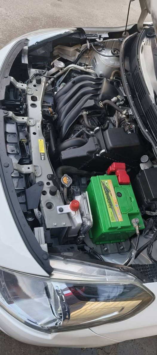 السلام عليكم 
نيسان سني 2022 نضيفه كلش 
(رقم بغداد) دولي باسمي 
ماشيه 83 كم 
شاشه أندرويد + كاميرا خلفيه
السياره مابيها أي ضربه ولا تبديل بيهه شخط زغير موضحه بالصوره تدفئه تبريد ثلج السعر ١٢٣ بيها مجال بسيط 
مكان السياره زعفرانيه
رقمي 
***********
