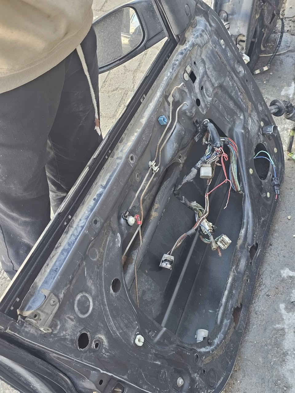 سستم أبواب  للبيع وفرس وياهن
السعر 125 
المكان النجف ناحيه الرضويه 
***********
