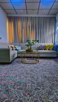 طقم كنبات ٧ نفر • طاولة • ستارة