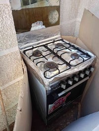 طباخ مستعمل للبيع نظافه 💯 💯 كلشي شغال بي  السعر 100  للتواصل 078603872...